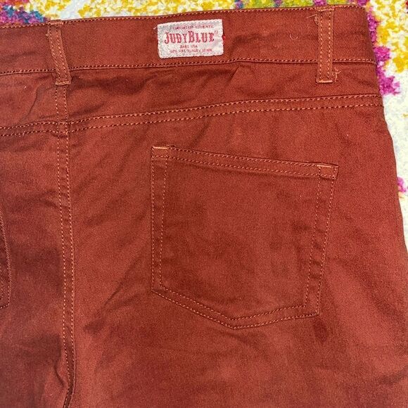 EXCELLENT CONDITION WOMEN’S JUDY BLUE SIZE 13/31 RUST COLORED MID-RISE JEANS - Picture 8 of 8